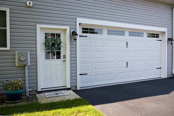 24/7 Emergency Garage Door Panel Replacement experts in Liberty, KY